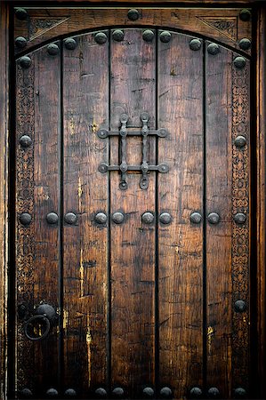 simsearch:400-04691130,k - Ancient wooden door Foto de stock - Royalty-Free Super Valor e Assinatura, Número: 400-07771371