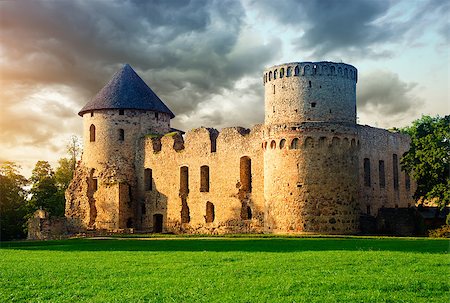 simsearch:400-04747820,k - Old castle in Cesis, Latvia Photographie de stock - Aubaine LD & Abonnement, Code: 400-07771512