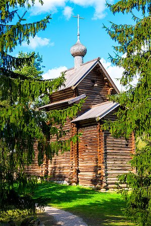simsearch:400-07772697,k - Russian traditional old church in the woods Foto de stock - Super Valor sin royalties y Suscripción, Código: 400-07772704