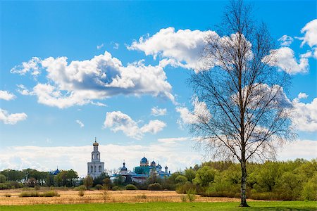 simsearch:400-06409424,k - beautiful view of the monastery for the field Foto de stock - Super Valor sin royalties y Suscripción, Código: 400-07772705