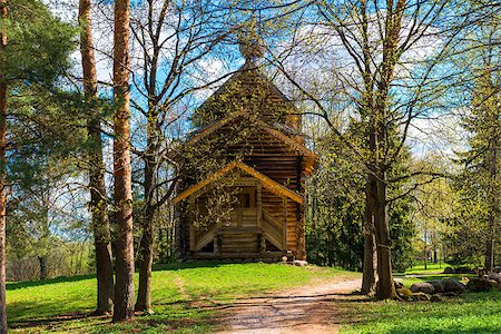 simsearch:400-07772697,k - Beautiful wooden church in a forest Foto de stock - Super Valor sin royalties y Suscripción, Código: 400-07772713