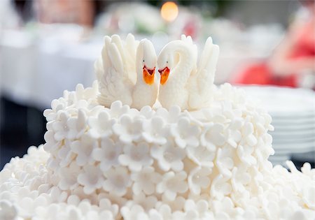 Wedding cake decorated with swans Stock Photo - Budget Royalty-Free & Subscription, Code: 400-07773344