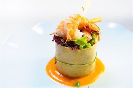 simsearch:400-07420762,k - Delicious dish with prawn on a plate Photographie de stock - Aubaine LD & Abonnement, Code: 400-07773346