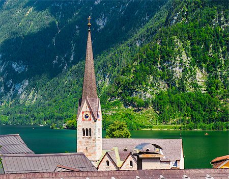 simsearch:400-07891715,k - Rooftops of Hallstatt.Village in Austria Photographie de stock - Aubaine LD & Abonnement, Code: 400-07773362
