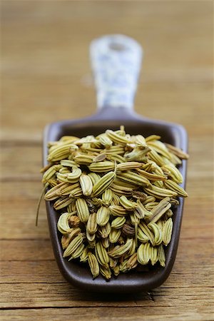 samen (pflanzlich) - macro shot fennel seeds, aromatic spice seasoning Photographie de stock - Aubaine LD & Abonnement, Code: 400-07773609