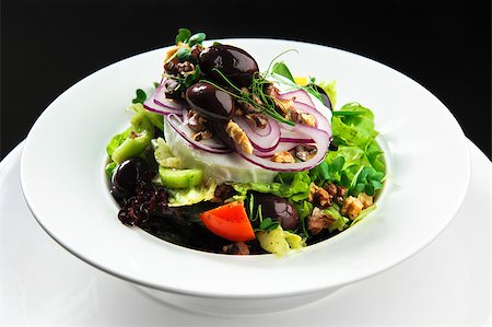 simsearch:400-06391350,k - Vegetable salad with cheese Photographie de stock - Aubaine LD & Abonnement, Code: 400-07791629