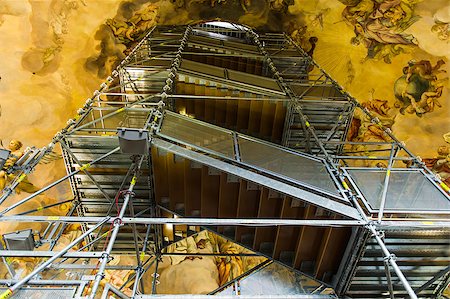 simsearch:400-07745619,k - Scaffolding inside of Karlskirche (St. Charles church),Vienna Stockbilder - Microstock & Abonnement, Bildnummer: 400-07791997