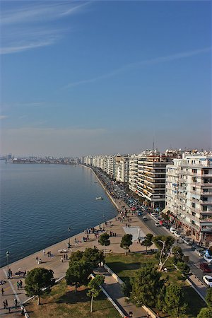 simsearch:400-07713589,k - Thessaloniki waterfront from above with the Harbor Stock Photo - Budget Royalty-Free & Subscription, Code: 400-07792754