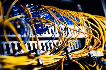 simsearch:400-05137120,k - Fiber-optic equipment in a data center Stock Photo - Budget Royalty-Free & Subscription, Code: 400-07793866