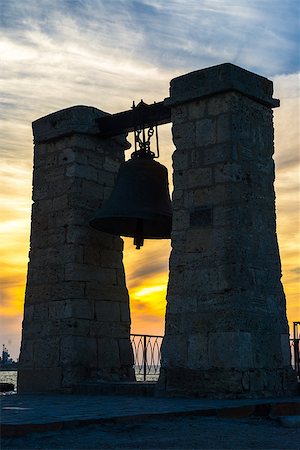 Landmark bells at Chersonesos. Crimea Photographie de stock - Aubaine LD & Abonnement, Code: 400-07818360