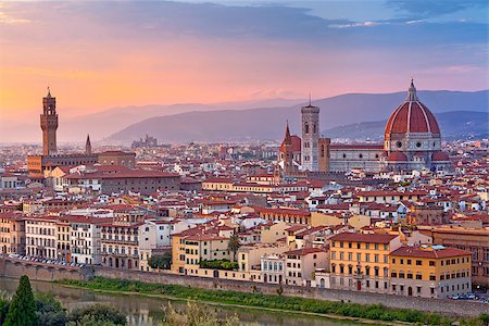 simsearch:400-08256817,k - Image of Florence, Italy during beautiful sunset. Foto de stock - Super Valor sin royalties y Suscripción, Código: 400-07818408