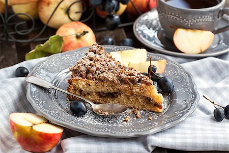 simsearch:400-07917638,k - Piece of fresh homemade apple and cinnamon cake Stock Photo - Budget Royalty-Free & Subscription, Code: 400-07819193