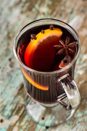 simsearch:400-06464230,k - Glass of mulled wine with orange and spices Foto de stock - Royalty-Free Super Valor e Assinatura, Número: 400-07824268