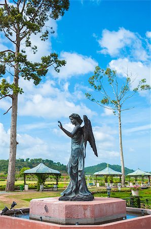 Angels Statue in Chonburi Thailand Photographie de stock - Aubaine LD & Abonnement, Code: 400-07824508