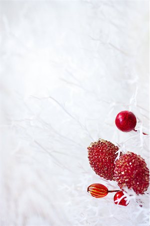 Silver Christmas card with red berries. Stock Photo - Budget Royalty-Free & Subscription, Code: 400-07824859
