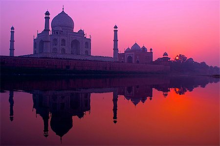 sunrise taj mahal - Sunset on the Taj Mahal from the riverside Stock Photo - Budget Royalty-Free & Subscription, Code: 400-07825244