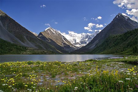 The Belukha Mountain in Altaj region in Russia and the lake Akkem in the foreground Stockbilder - Microstock & Abonnement, Bildnummer: 400-07825344