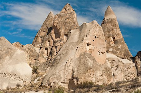 simsearch:400-08318440,k - Spectacular rock formation and old christian caves near Goreme, Cappadocia, Turkey Foto de stock - Super Valor sin royalties y Suscripción, Código: 400-07829649