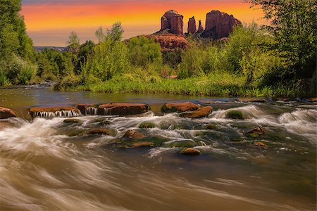 simsearch:400-08694885,k - Nice Sunset Image of Cathedral Rock in Sedona, Arizona Photographie de stock - Aubaine LD & Abonnement, Code: 400-07821994