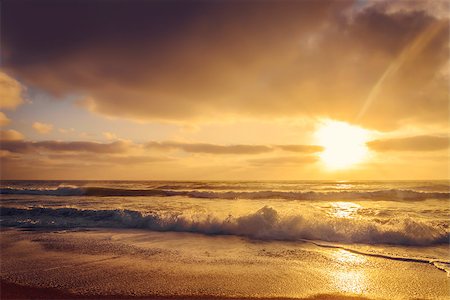 Ocean shore in the morning (Cape Breton, Nova Scotia, Canada) Stockbilder - Microstock & Abonnement, Bildnummer: 400-07823495