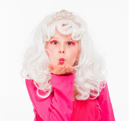 diadème - Young Girl in White Wig and Diadem Posing as Princess Stock Photo - Budget Royalty-Free & Subscription, Code: 400-07836035