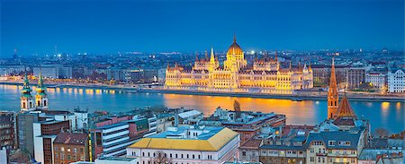 simsearch:400-08076016,k - Panoramic image of Budapest, capital city of Hungary, during twilight blue hour. Stock Photo - Budget Royalty-Free & Subscription, Code: 400-07836131