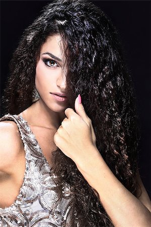 Beautiful woman with healthy long hair Photographie de stock - Aubaine LD & Abonnement, Code: 400-07837451