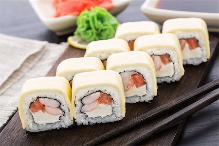 simsearch:400-05682309,k - Sushi rolls with shrimps, tomato and cheddar cheese Stock Photo - Budget Royalty-Free & Subscription, Code: 400-07833572