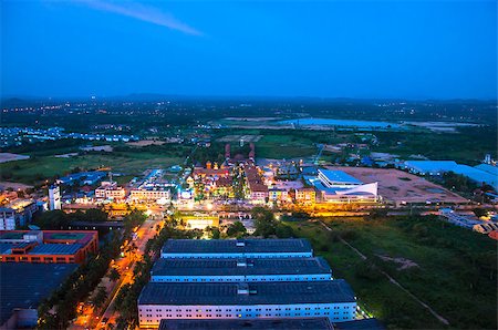pattaya - The beautiful of spectacular evening atmosphere at Pattaya City, in Chonburi, Thailand. Foto de stock - Super Valor sin royalties y Suscripción, Código: 400-07833808