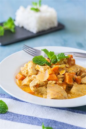 simsearch:400-08075728,k - chicken curry indian style with rice a mint Photographie de stock - Aubaine LD & Abonnement, Code: 400-07896413