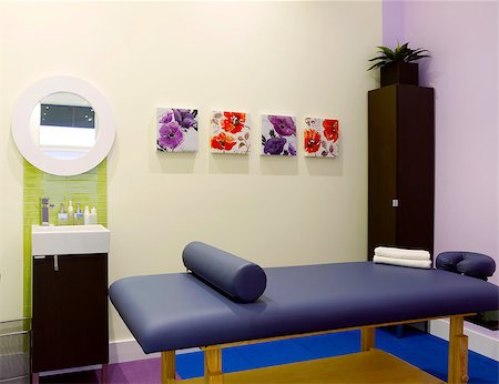 sergey02 (artist) - Interior  of massage room in a clinic center Stockbilder - Microstock & Abonnement, Bildnummer: 400-07896423