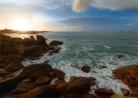 simsearch:400-07825329,k - Ploumanach coast sunset view  (Perros-Guirec, Brittany, France). The Pink Granite Coast. Foto de stock - Super Valor sin royalties y Suscripción, Código: 400-07898020