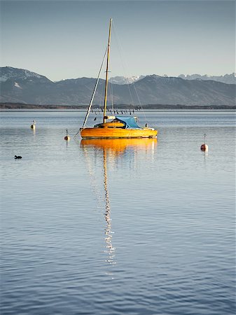 simsearch:400-06480005,k - A sailing boat at the Starnberg Lake in Germany Foto de stock - Super Valor sin royalties y Suscripción, Código: 400-07898976