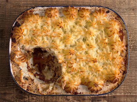 simsearch:400-08433641,k - close up of rustic traditional british shepard pie Foto de stock - Super Valor sin royalties y Suscripción, Código: 400-07899402