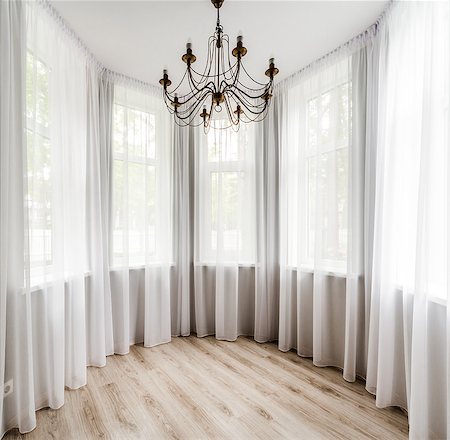 simsearch:400-07892349,k - Elegant room interior with wooden floor, white curtain and chandelier Photographie de stock - Aubaine LD & Abonnement, Code: 400-07892355