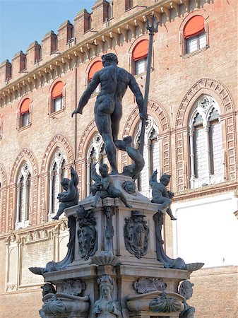 Fountain located in Piazza del Nettuno, Bologna, Emilia Romagna Italy Stockbilder - Microstock & Abonnement, Bildnummer: 400-07904249