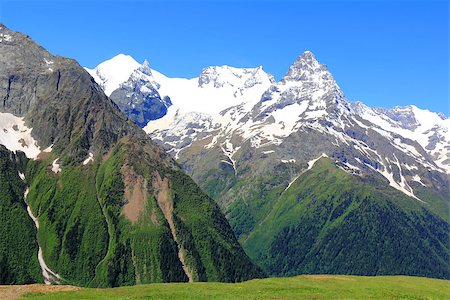 simsearch:400-07902631,k - Image of beautiful landscape with Caucasus mountains Photographie de stock - Aubaine LD & Abonnement, Code: 400-07902540