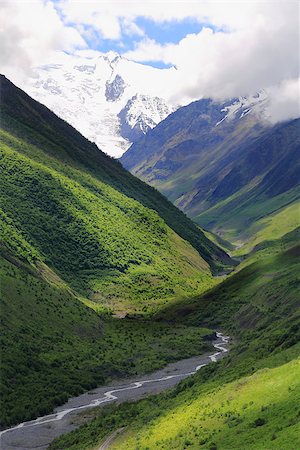 simsearch:400-07902631,k - Image of beautiful landscape with Caucasus mountains Photographie de stock - Aubaine LD & Abonnement, Code: 400-07902575