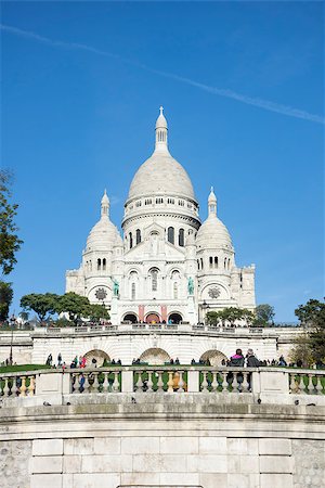 simsearch:400-04639099,k - An image of the famous Sacre Coeur in Paris France Foto de stock - Super Valor sin royalties y Suscripción, Código: 400-07902913