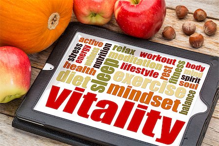 simsearch:400-08223086,k - vitality or vital energy word cloud on a  digital tablet with apples, pumpkin and hazelnuts Stockbilder - Microstock & Abonnement, Bildnummer: 400-07914462