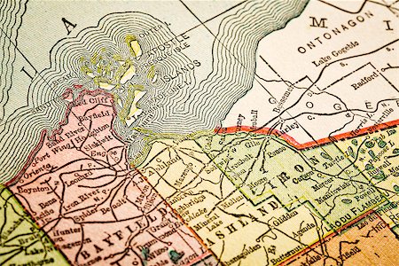 Apostle Islands, Lake Superior and norther Wisconsin on vintage 1920s map, selective focus (printed in 1926 in New International Atlas of the World - copyrights expired) Foto de stock - Super Valor sin royalties y Suscripción, Código: 400-07916659