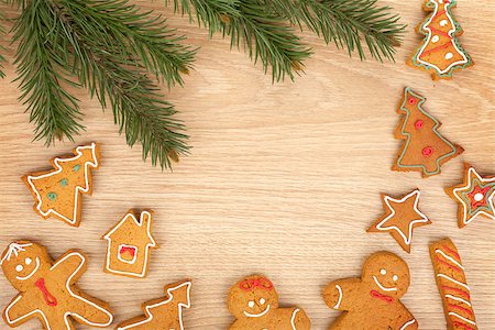 simsearch:400-07614271,k - Christmas fir tree and gingerbread cookies on wooden board Foto de stock - Royalty-Free Super Valor e Assinatura, Número: 400-07917322