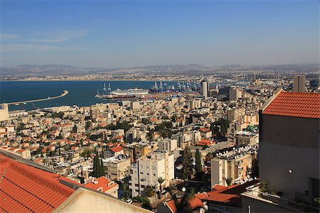 Panoramic view of the Mediterranean seaport of Haifa Israel. Fotografie stock - Microstock e Abbonamento, Codice: 400-07917651