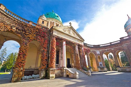 Monumental arcades of Mirogoy cemetary of Zagreb, Croatia Photographie de stock - Aubaine LD & Abonnement, Code: 400-07918614