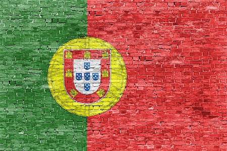 simsearch:400-07933897,k - Portuguese flag over old brick wall Fotografie stock - Microstock e Abbonamento, Codice: 400-07919240