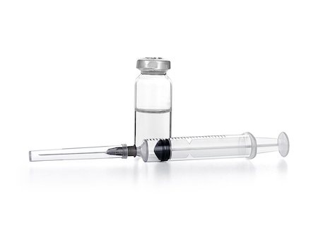 simsearch:400-04902997,k - medical ampoules and syringe isolated on white Photographie de stock - Aubaine LD & Abonnement, Code: 400-07919691