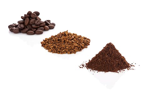 Coffee Variation. Coffee beans, ground coffee and instant soluble coffee heaps isolated on white background. Culinary coffee drinking concept. Photographie de stock - Aubaine LD & Abonnement, Code: 400-07921021