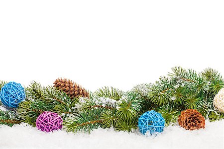 simsearch:400-07933751,k - Christmas gift box and snow fir tree. Isolated on white background with copy space Photographie de stock - Aubaine LD & Abonnement, Code: 400-07921384