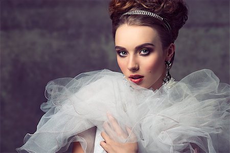 simsearch:400-07981805,k - creative fashion shoot with romantic retro atmosphere of sensual elegant girl with precious jewellery, antique dress with frill veil collar and charming make-up Stock Photo - Budget Royalty-Free & Subscription, Code: 400-07922625
