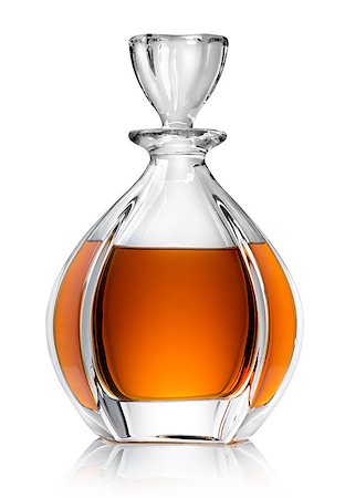 simsearch:700-01837716,k - Carafe with whiskey isolated on a white background Stockbilder - Microstock & Abonnement, Bildnummer: 400-07923160